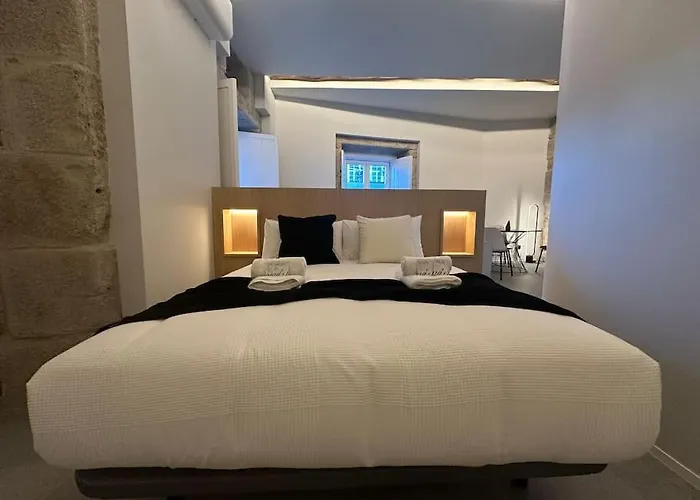 Luxury Downtown C. Del Tratado B